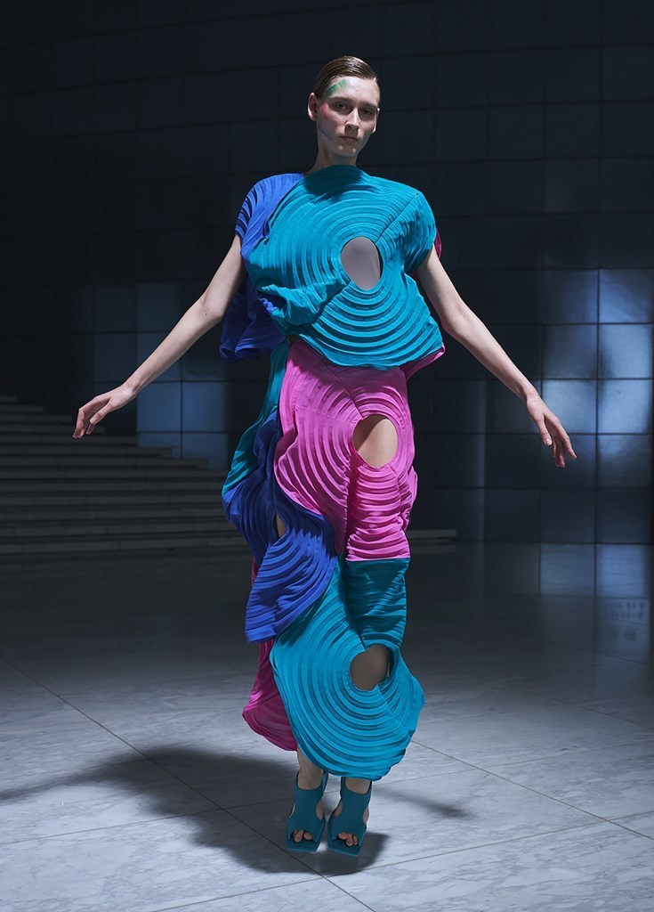 Issey Miyake Spring/Summer 2022