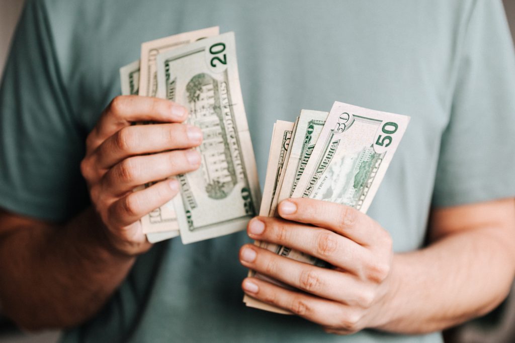 how to make money blogging in 2023